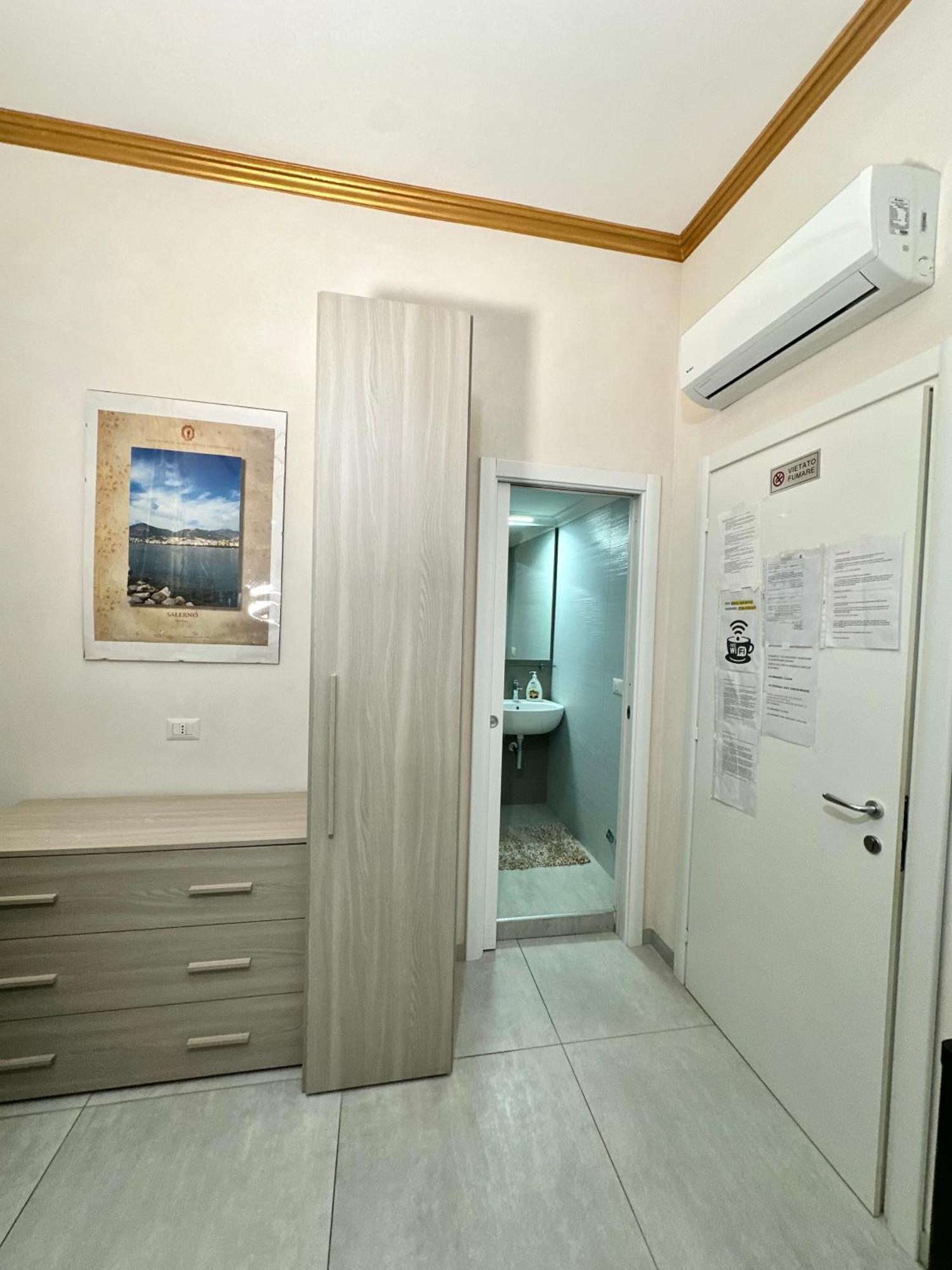 Tuttoincentro Bed & Breakfast Salerno Ngoại thất bức ảnh