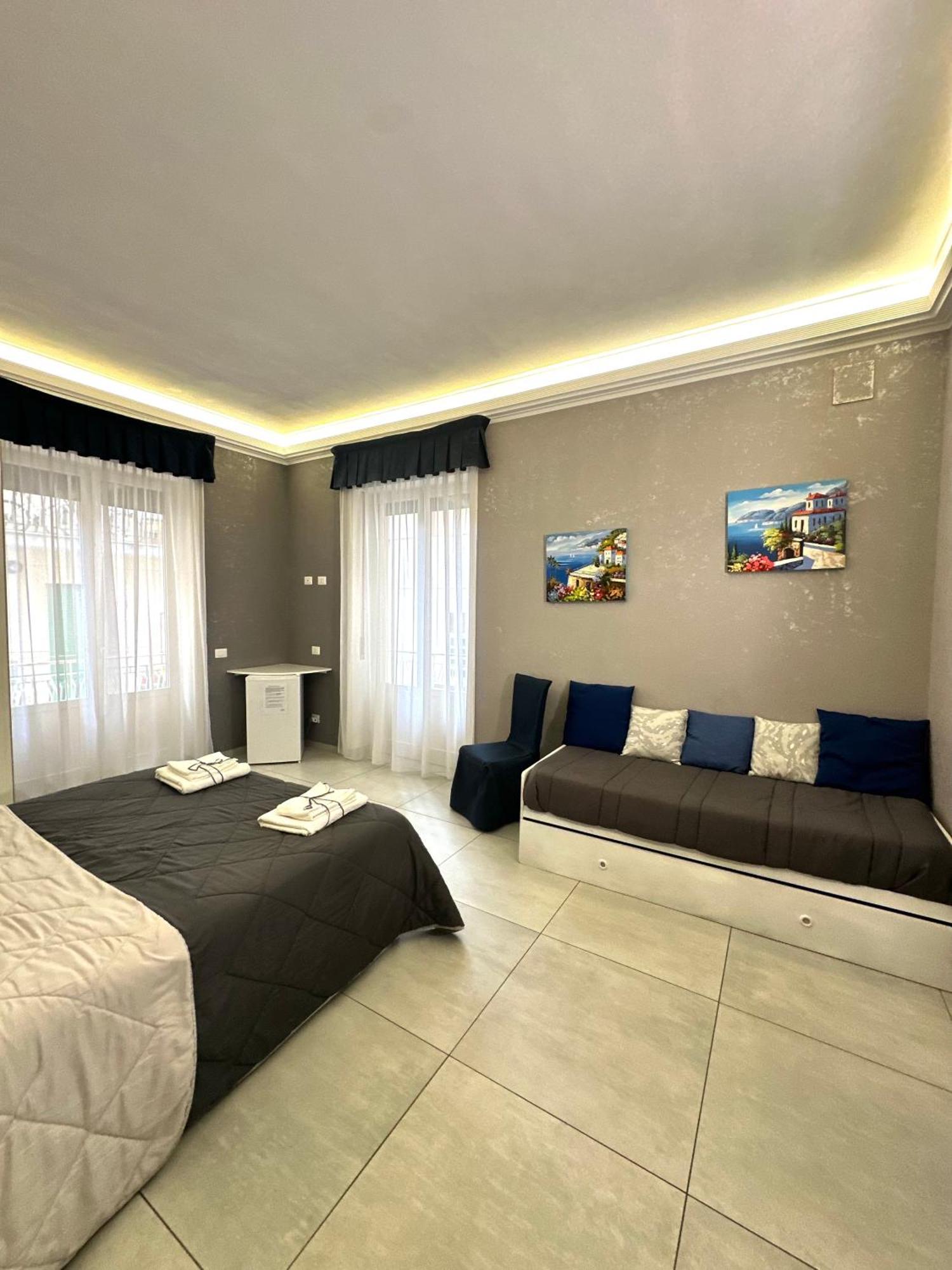 Tuttoincentro Bed & Breakfast Salerno Ngoại thất bức ảnh