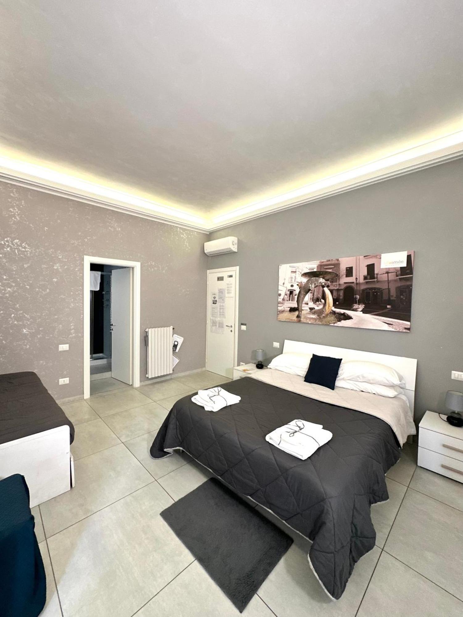 Tuttoincentro Bed & Breakfast Salerno Ngoại thất bức ảnh